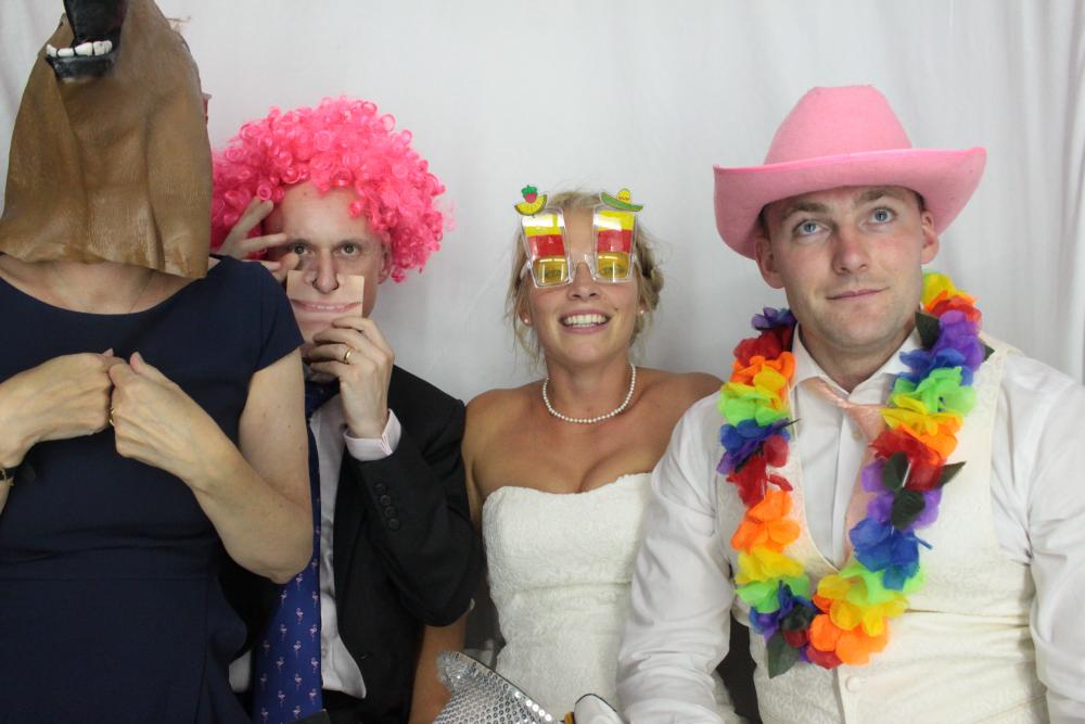 Laura & Oliver | View more photos from the event at gallery.myphotoboothexperience.co.uk/u/MyPhotoBoothExperienceLtd/Laura-Oliver